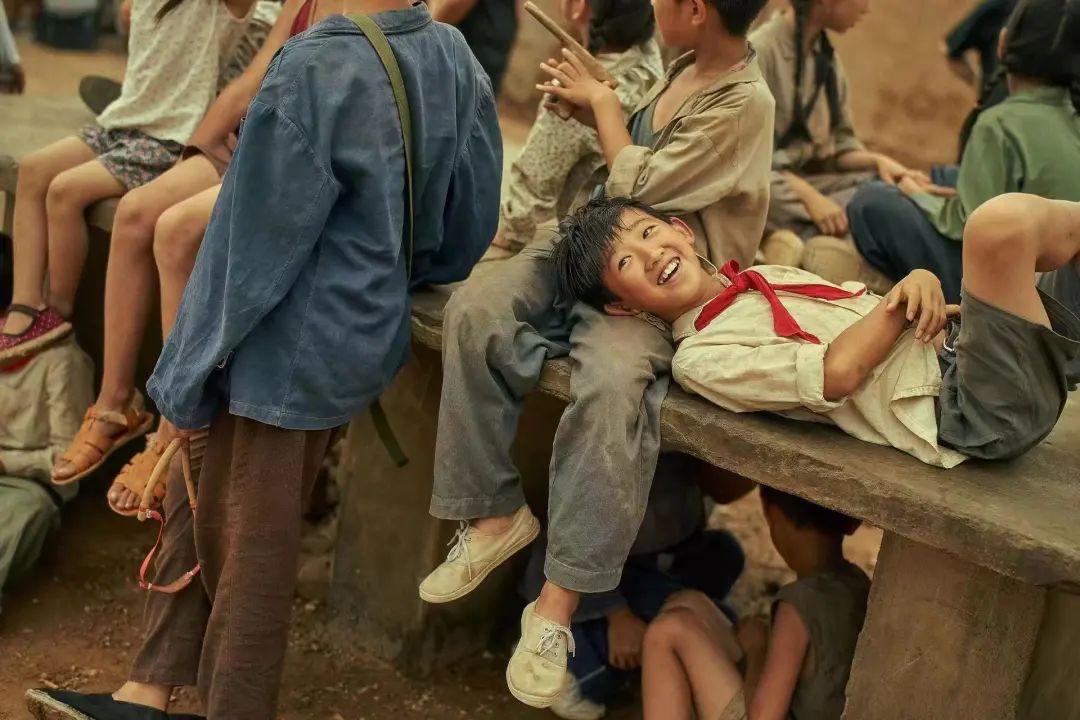 「美麗鵝坡」我校學生任澤一參演電影《我和我的父輩》